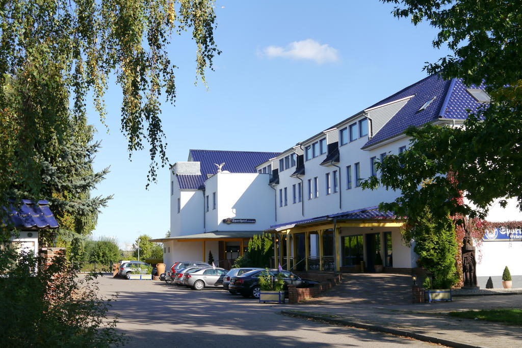 Erbenholz Hotel Laatzen Exterior photo